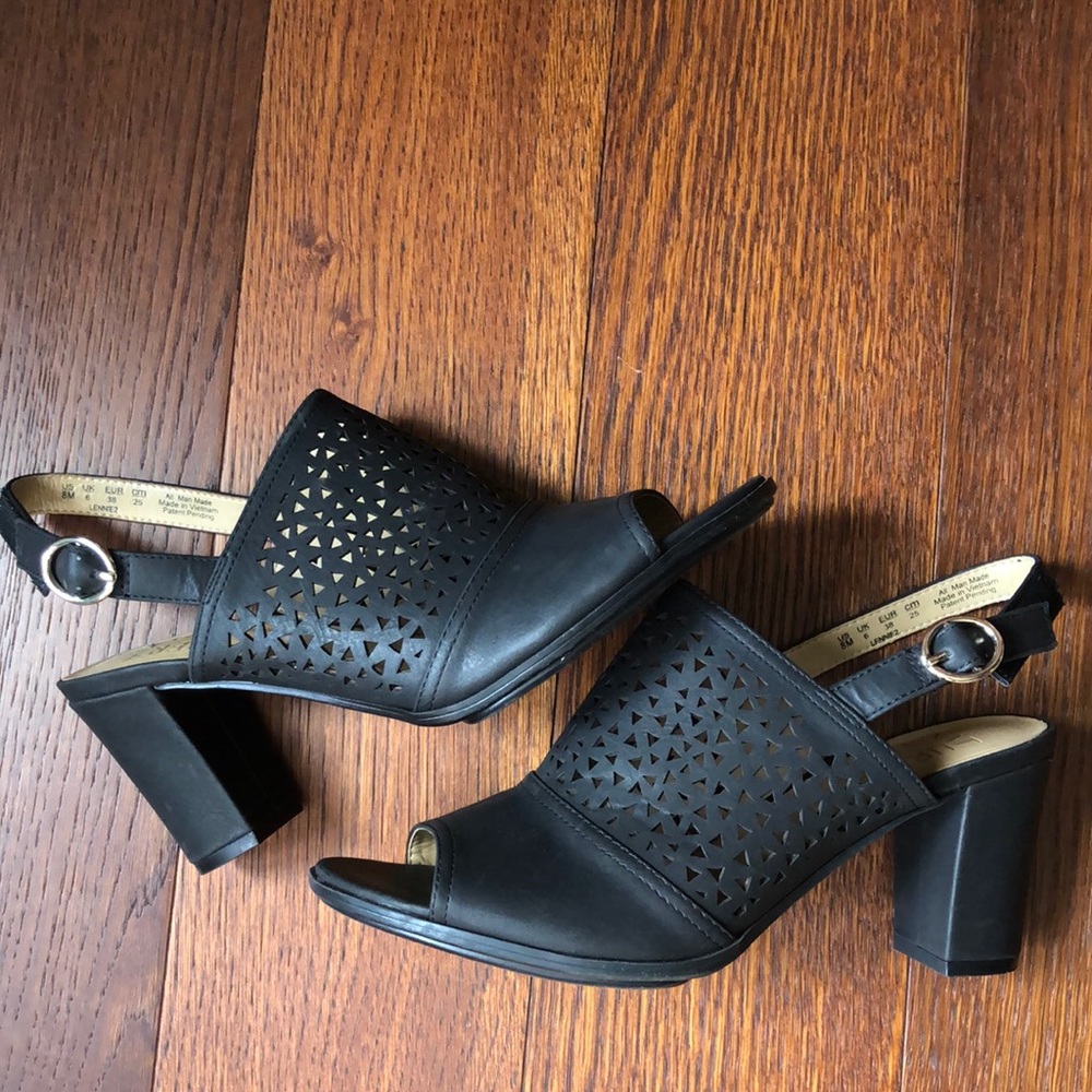 Naturalizer Heels size 8